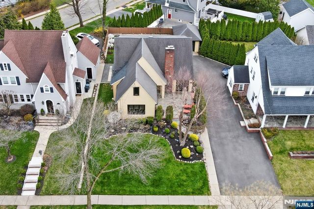 11 Ashton Place, Glen Rock, NJ 07452