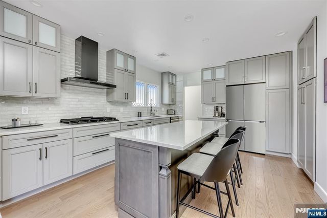 11 Ashton Place, Glen Rock, NJ 07452