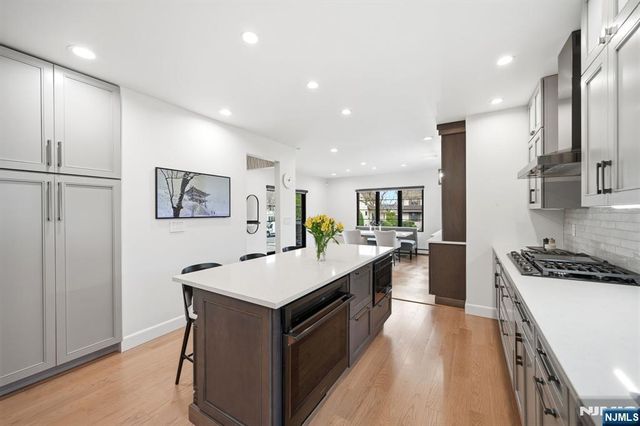 11 Ashton Place, Glen Rock, NJ 07452