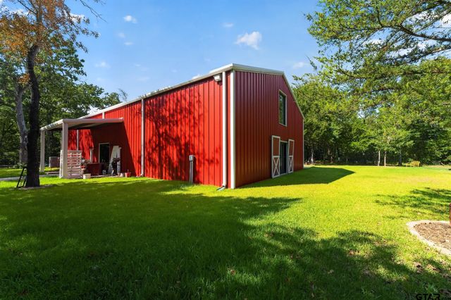 735 County Road 3211, Wills Point, TX 75169