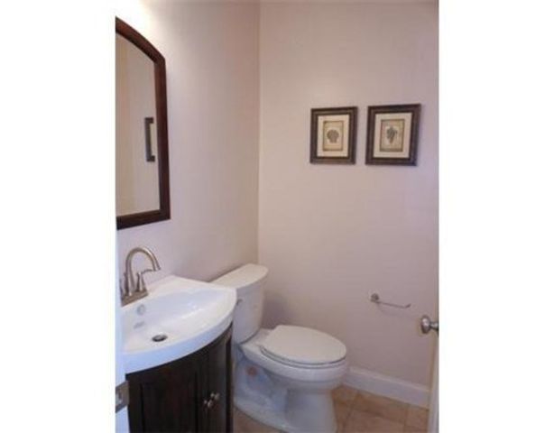 3 Oakley Rd 3, Watertown, MA 02472