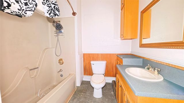 403 Farquhar Street, Navasota, TX 77868