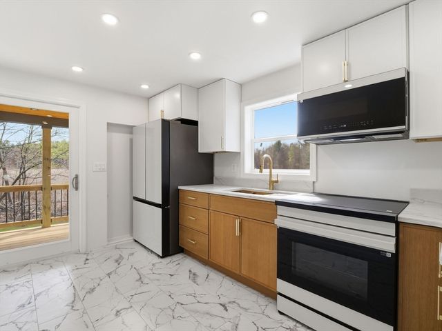 72 Holden Road, Paxton, MA 01612