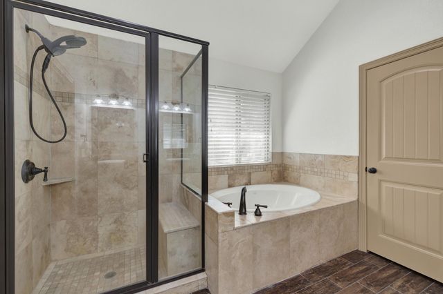 1184 Summit BLF, Canyon Lake, TX 78133