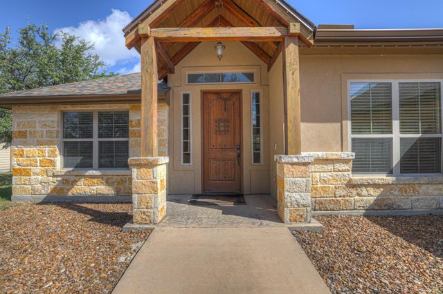 1184 Summit BLF, Canyon Lake, TX 78133