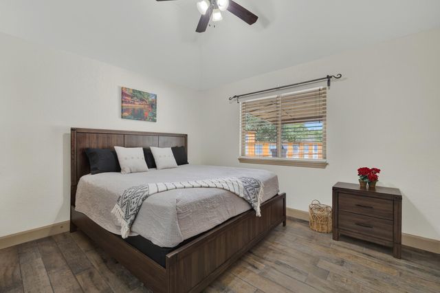 1184 Summit BLF, Canyon Lake, TX 78133