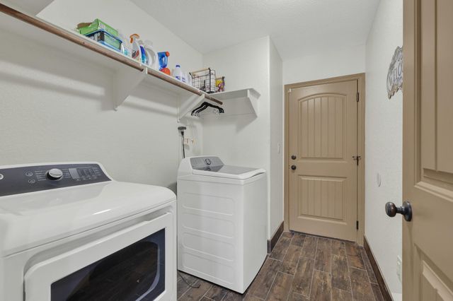1184 Summit BLF, Canyon Lake, TX 78133