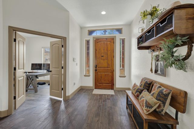 1184 Summit BLF, Canyon Lake, TX 78133