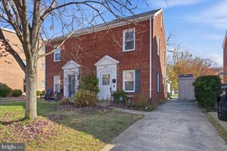 403 S VEITCH ST, Arlington, VA 22204