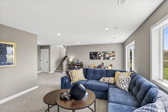 1422 Woods Road NE, Isanti, MN 55040