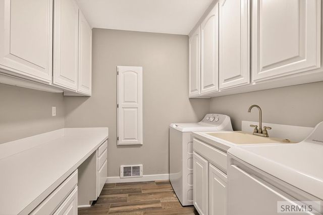 9233 S Ammon Road, Idaho Falls, ID 83406