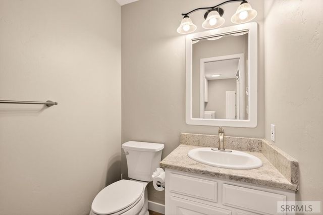 9233 S Ammon Road, Idaho Falls, ID 83406