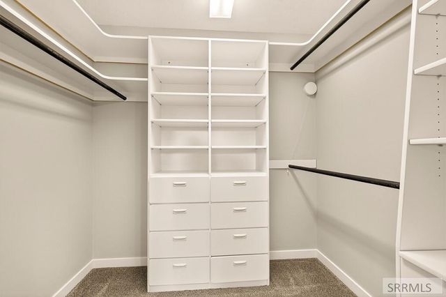 9233 S Ammon Road, Idaho Falls, ID 83406