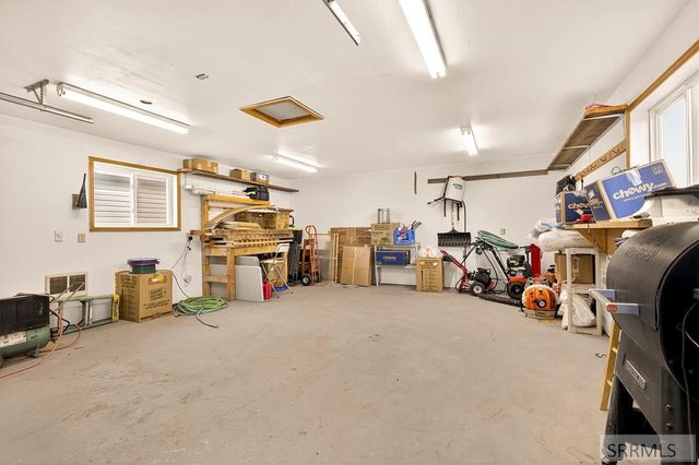 9233 S Ammon Road, Idaho Falls, ID 83406