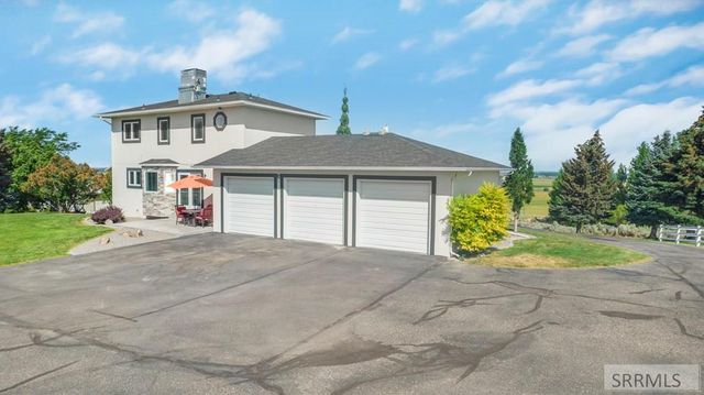 9233 S Ammon Road, Idaho Falls, ID 83406