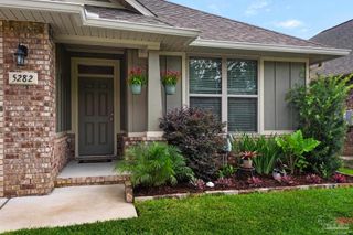 5282 Parkside Dr, Pace, FL 32571