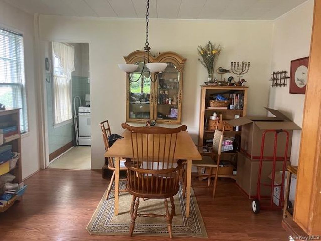 233 8th Avenue, Sea Cliff, NY 11579 — photo 3