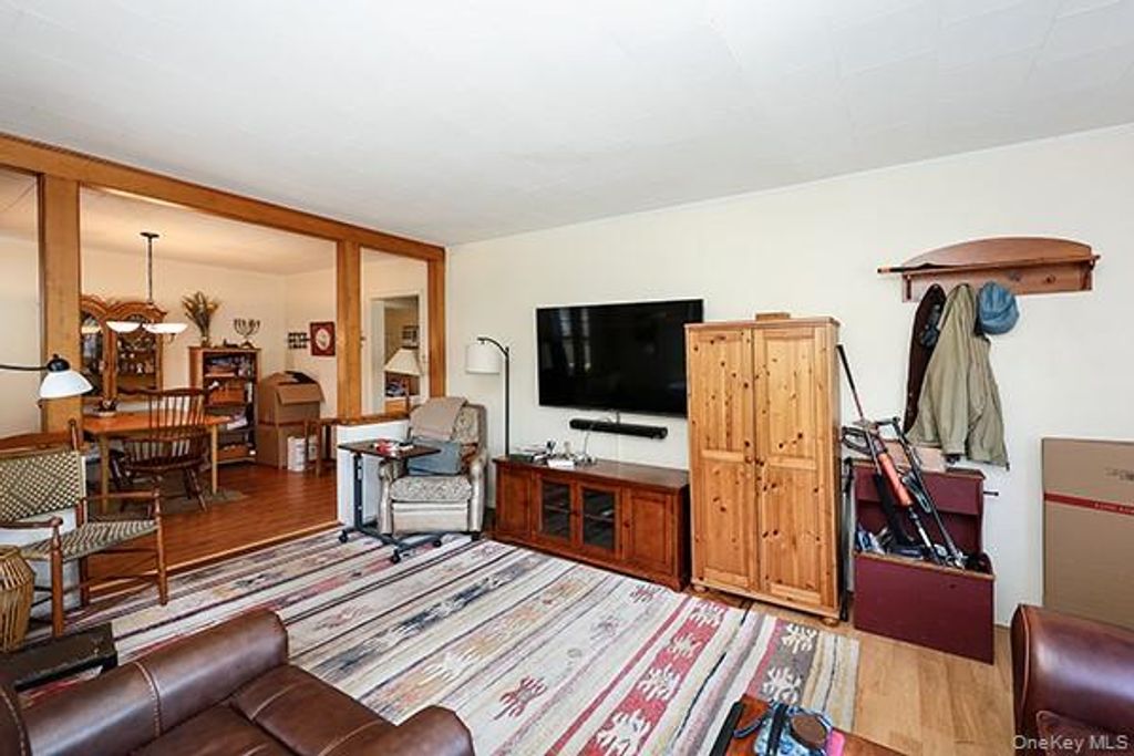 233 8th Avenue, Sea Cliff, NY 11579 — photo 5