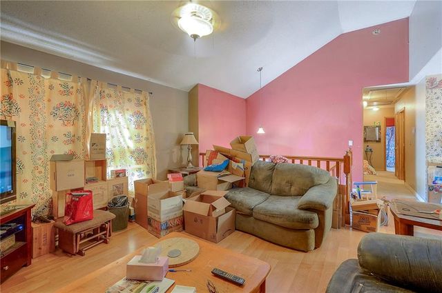 1900 Blackfoot Court, Greenwood, MO 64034