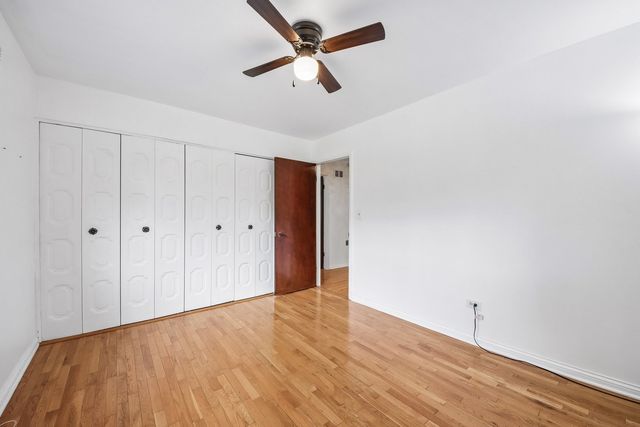 105 W Dover Drive, Mount Prospect, IL 60056