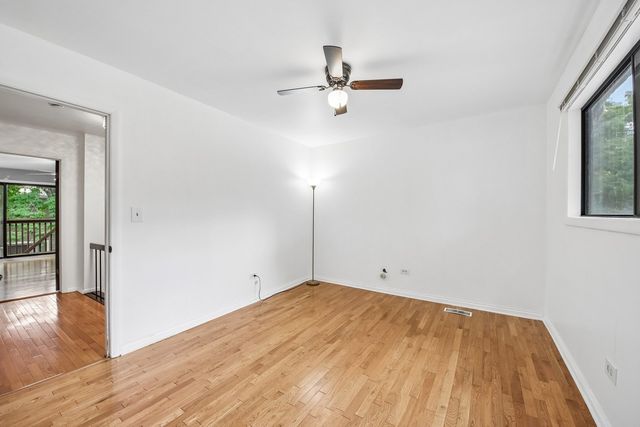 105 W Dover Drive, Mount Prospect, IL 60056