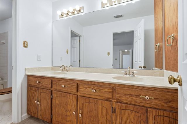 310 White Blossom Circle, Bryant, AR 72022