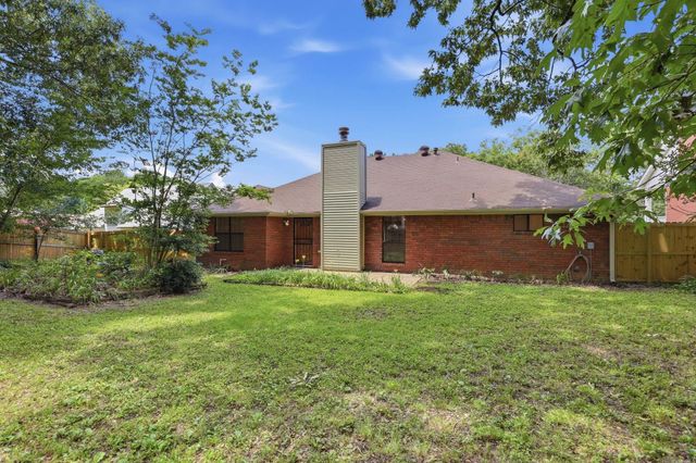 310 White Blossom Circle, Bryant, AR 72022
