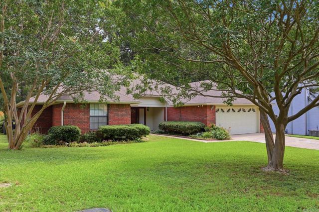 310 White Blossom Circle, Bryant, AR 72022
