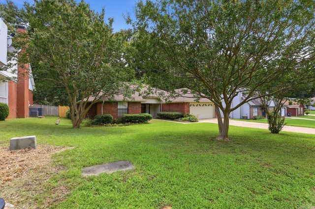 310 White Blossom Circle, Bryant, AR 72022
