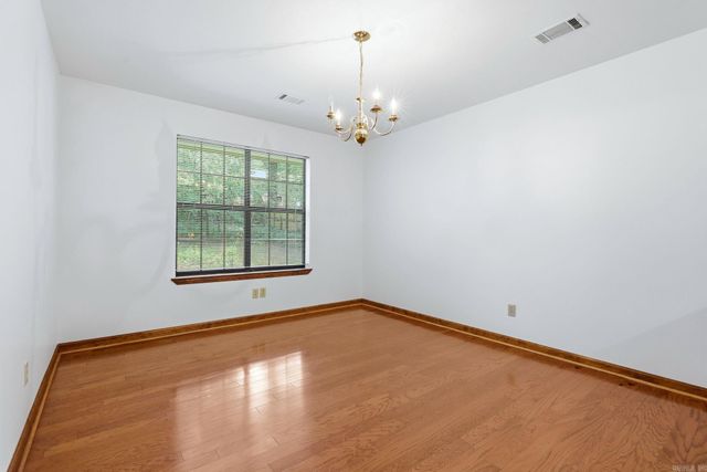 310 White Blossom Circle, Bryant, AR 72022