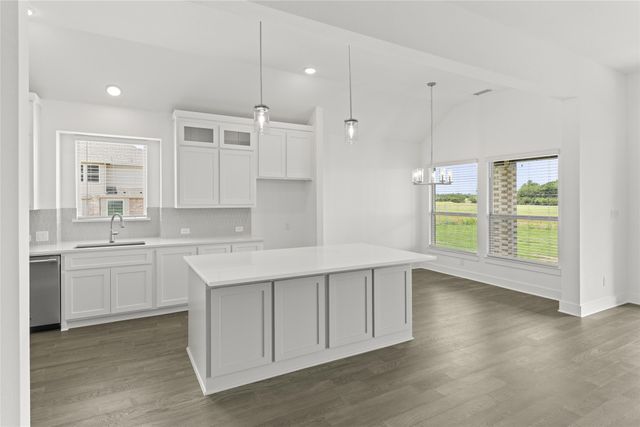 761 Emerald Valley Drive, Ovilla, TX 75154