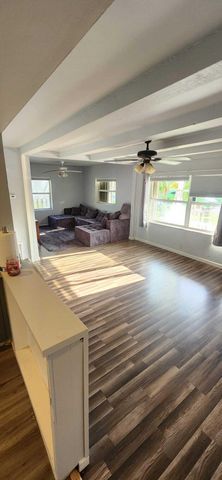 512 SE 1st Street, Boynton Beach, FL 33435