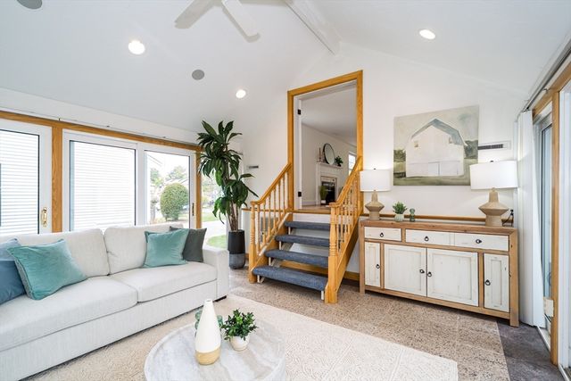 250 Bacon St, Natick, MA 01760