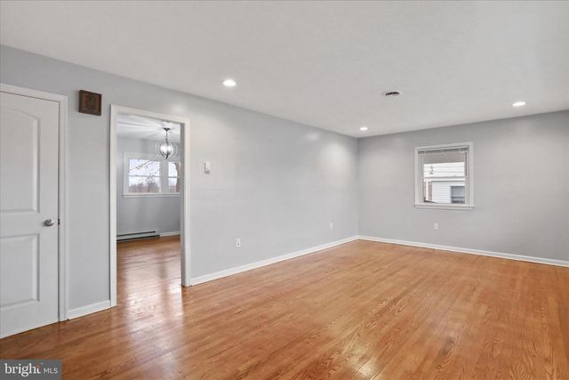 5083 BARLEY DR, Stephens City, VA 22655