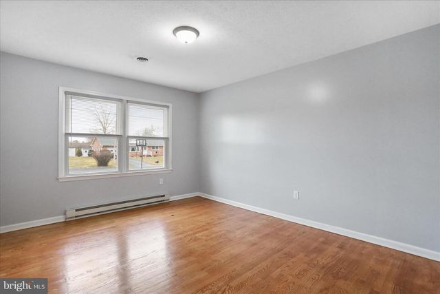 5083 BARLEY DR, Stephens City, VA 22655