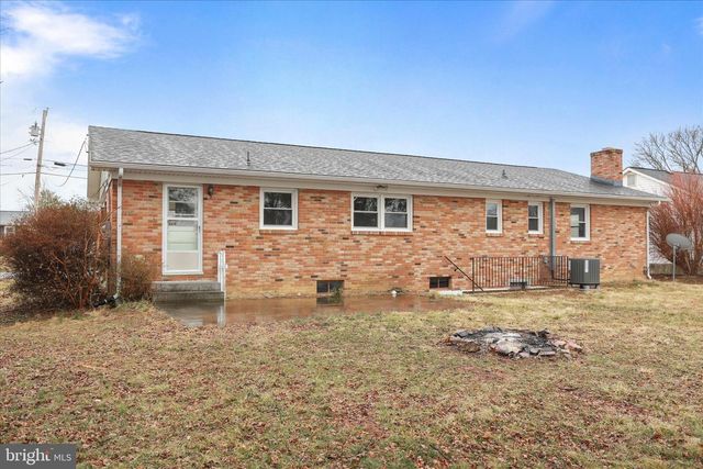 5083 BARLEY DR, Stephens City, VA 22655