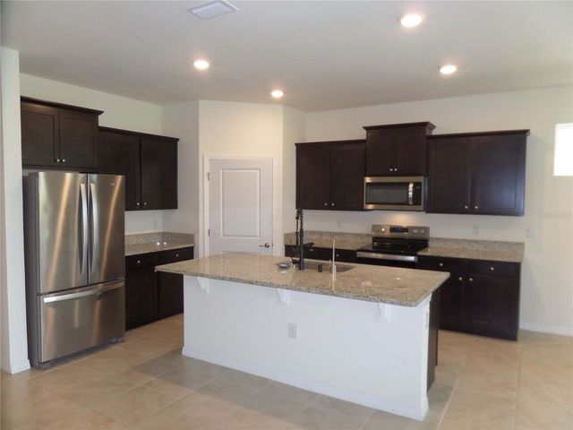 7845 JUNE LANE, Wildwood, FL 34785