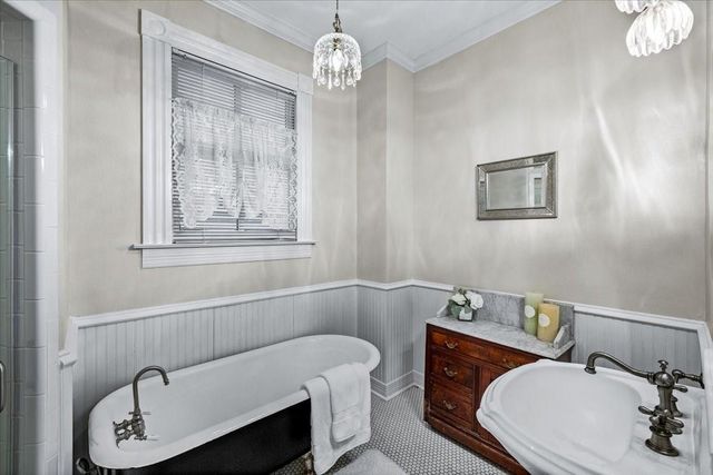 2207 Bernardo De Galvez, Galveston, TX 77550