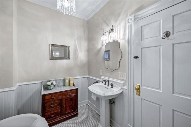 2207 Bernardo De Galvez, Galveston, TX 77550