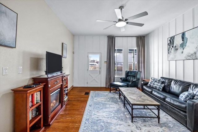 2207 Bernardo De Galvez, Galveston, TX 77550