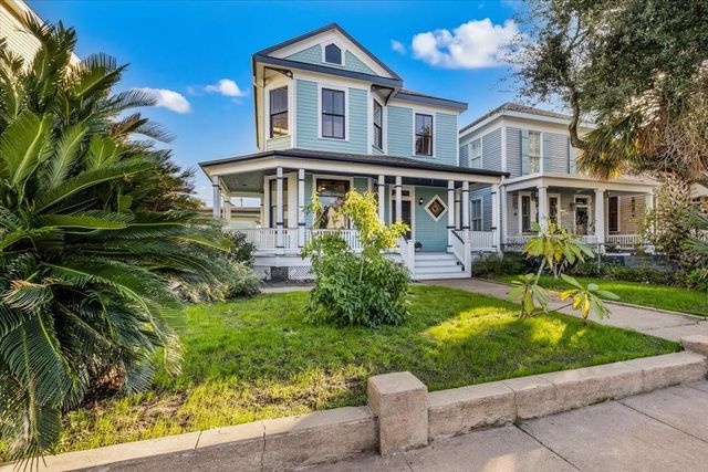 2207 Bernardo De Galvez, Galveston, TX 77550