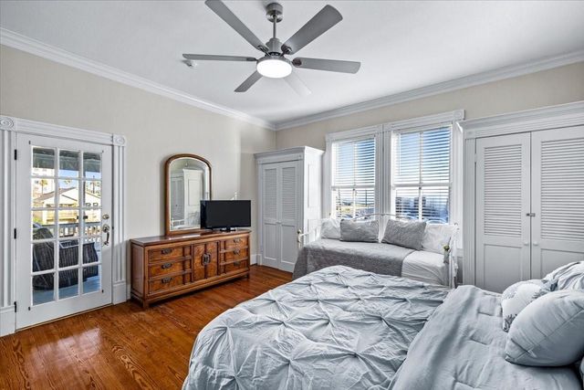 2207 Bernardo De Galvez, Galveston, TX 77550