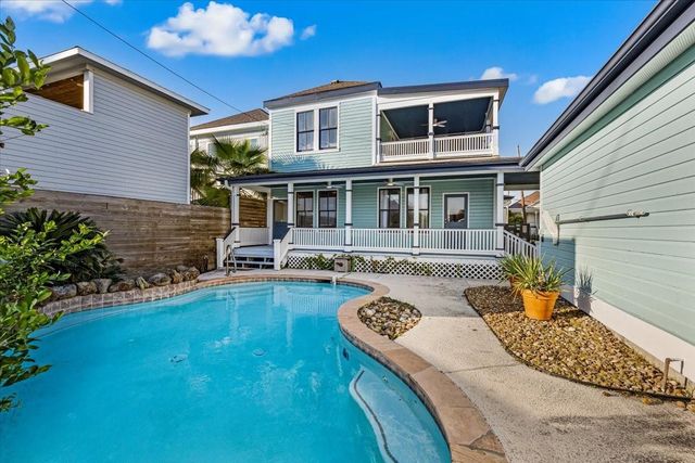 2207 Bernardo De Galvez, Galveston, TX 77550