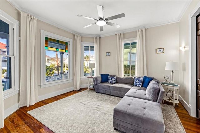 2207 Bernardo De Galvez, Galveston, TX 77550