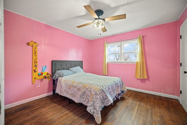 2658 E Laurel Road, London, KY 40741