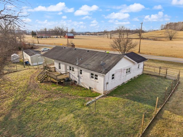 2658 E Laurel Road, London, KY 40741