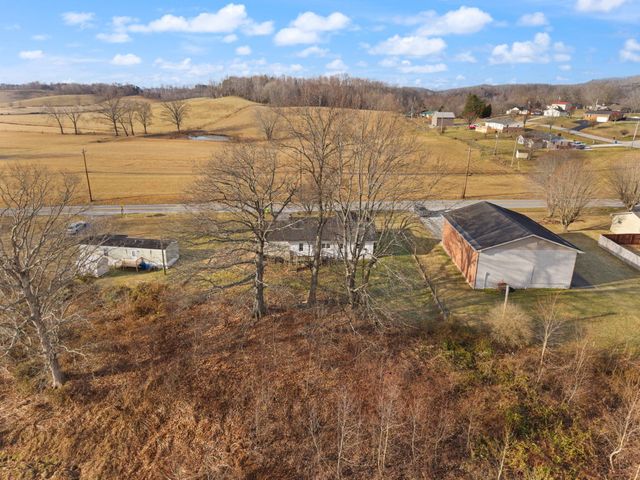 2658 E Laurel Road, London, KY 40741