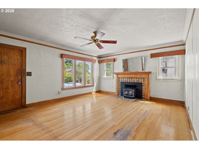 4035 Se 14TH Ave, Portland, OR 97202