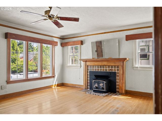 4035 Se 14TH Ave, Portland, OR 97202