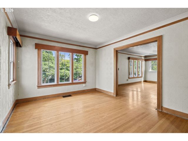 4035 Se 14TH Ave, Portland, OR 97202